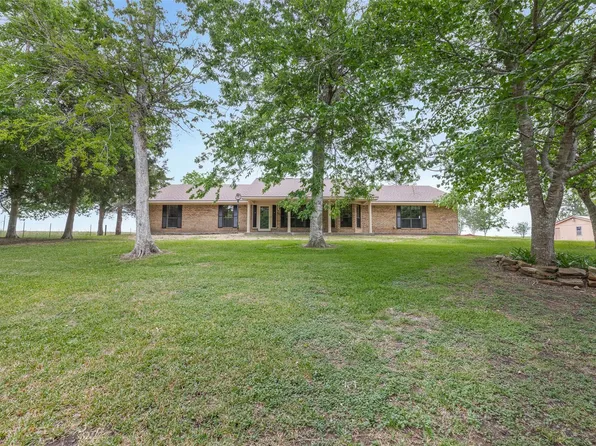 1031 McElroy Ln, New Ulm, TX 78950