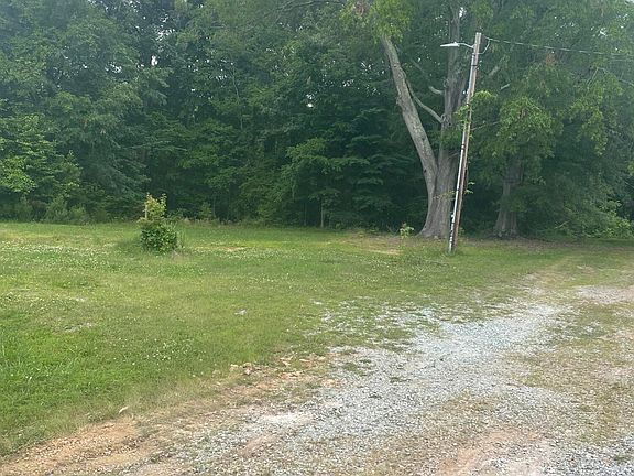2nd image of 224 Holiday Park Rd #8-10-12