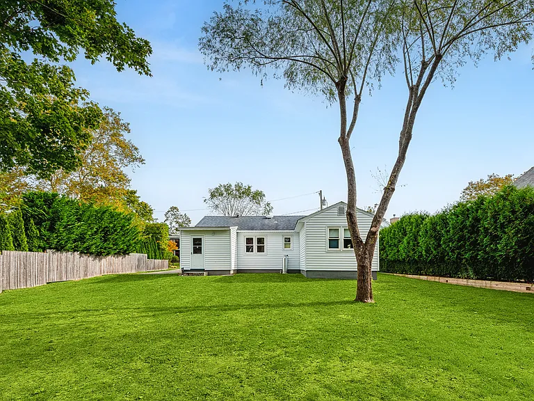 26 Meadowlark Ln — Photo 3
