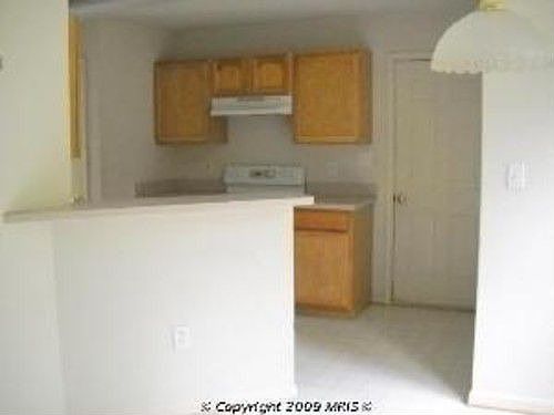 3rd image of 4113 Dartmoor Ct