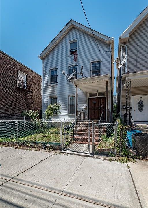 2nd image of 42 4th St