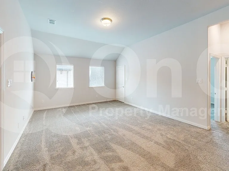 13591 Vineyard Ln — Photo 13