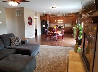 891 Dunhill Dr, Chesterton, IN 46304