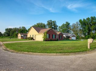 403 Bluegrass Dr, Lewisport, KY 42351