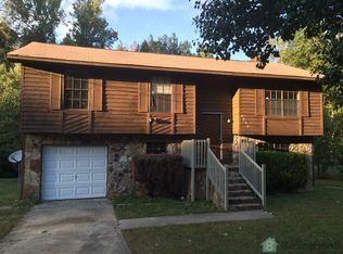 6925 Hania Dr, Fairburn, GA 30213