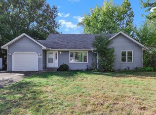 1255 Mayhill Rd N, Maplewood, MN 55119