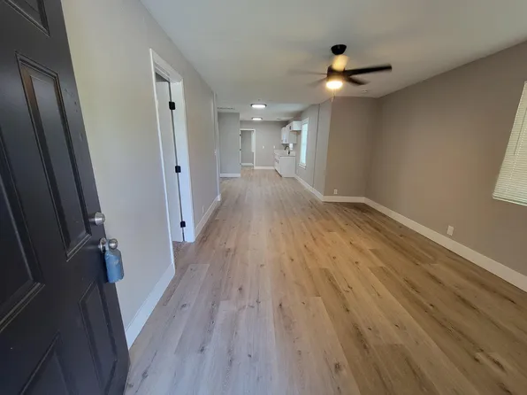 921 I St, Sanger, CA 93657