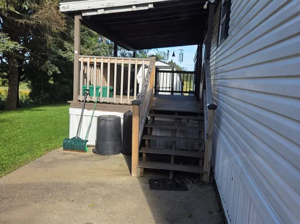 138 Sechan Dr, Portersville, PA 16051