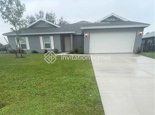 25404 Kowloon Ln, Punta Gorda, FL 33983