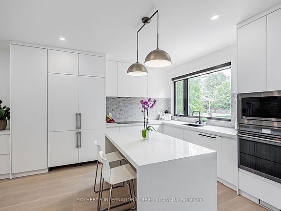 3rd image of 6 25th St