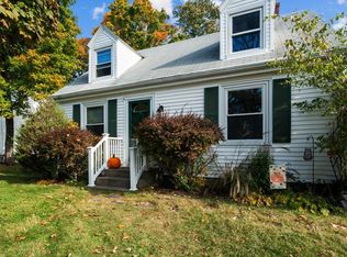 9 Field St, Seekonk, MA 02771