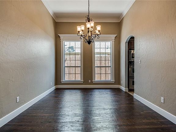 5th image of 7812 Forest Hills Ct