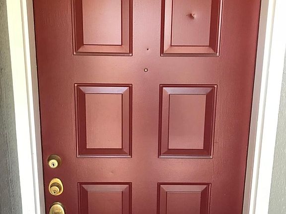 3rd image of 1180 S Monaco Pkwy APT 4