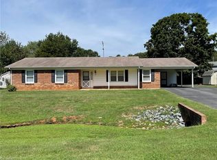 118 Merrydale Ct, King, NC 27021