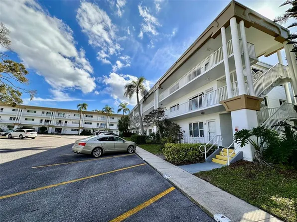2431 Canadian Way APT 37, Clearwater, FL 33763