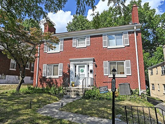 2nd image of 2738 Powell Dr