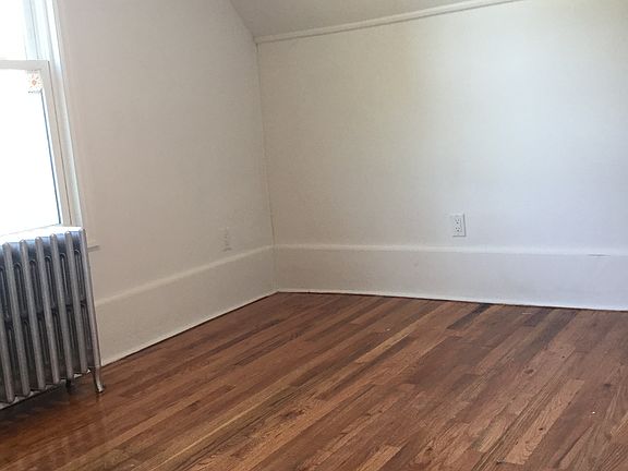 4th image of 118 Robinwood Ave