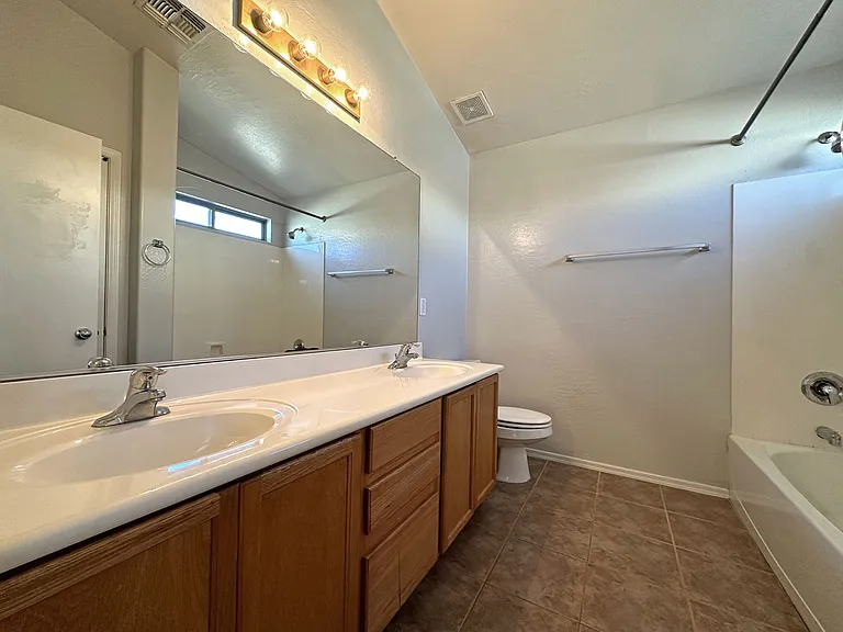 11820 W Banff Ln — Photo 11