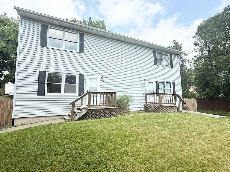 103 N Kelly Ave — Photo 1