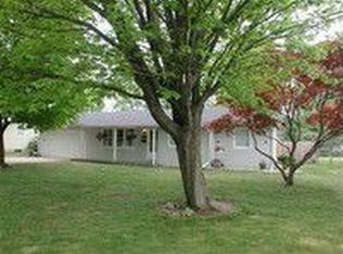 208 Merryview Dr, Sturgis, MI 49091