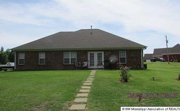 3rd image of 423 Coldwater Bnd