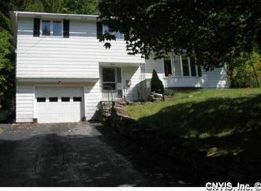 2nd image of 141 Lynn Cir