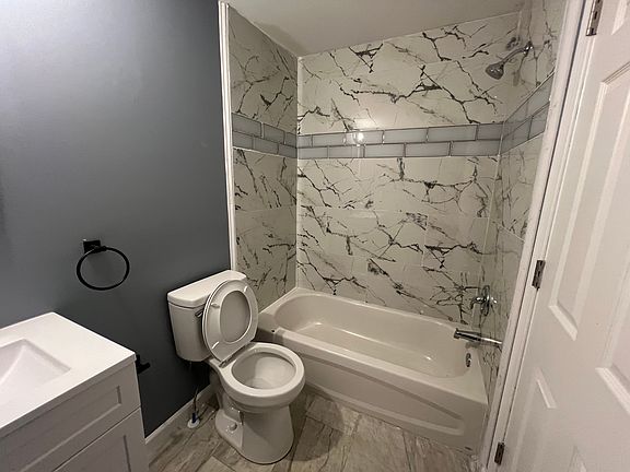 3rd image of 812 W 5th St