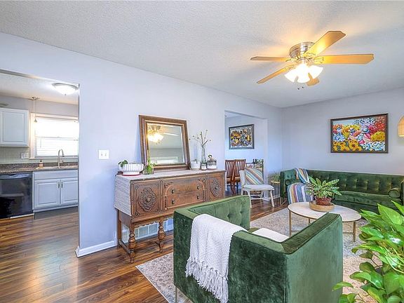 5th image of 8840 Evanston Way
