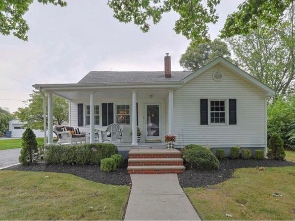 115 Chestnut Dr