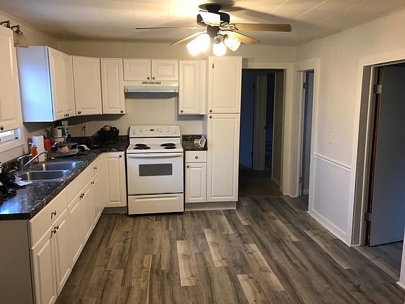 3rd image of 408 N Linden St