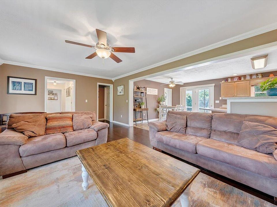 106 Nalleys Cir Covington VA 24426 Zillow