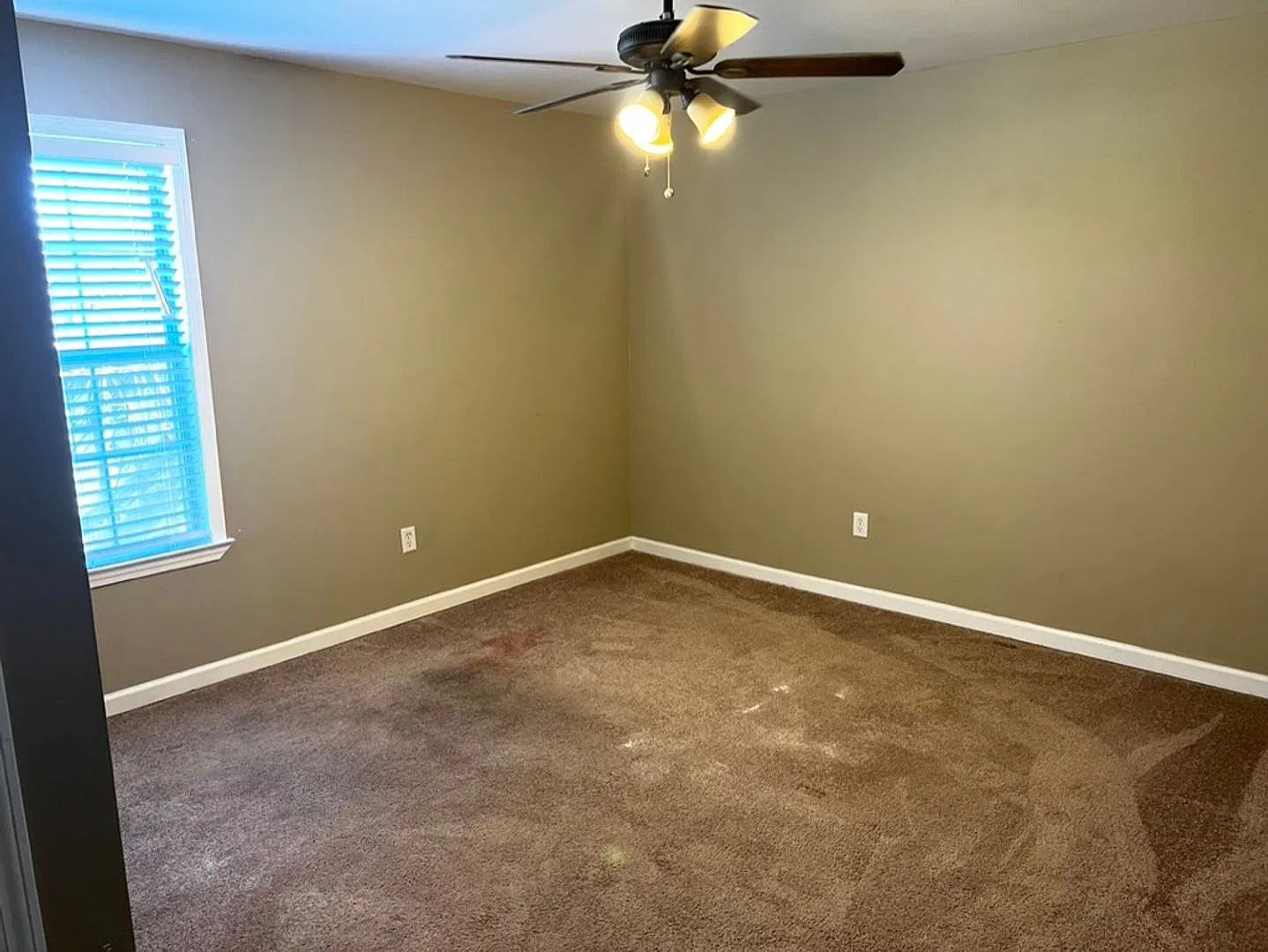 Single-Family House for Rent — Photo 4