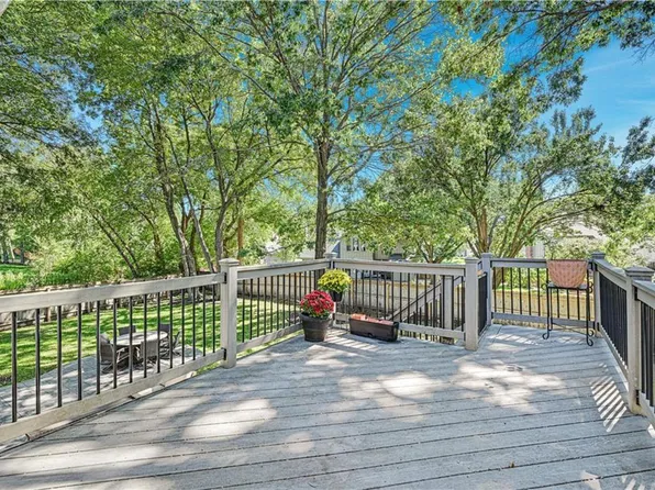 12432 Perry St, Overland Park, KS 66213