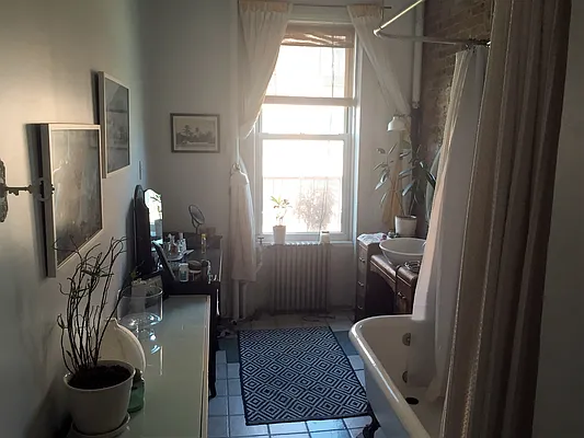 Rented by Tbshaw Realty Associates | media 17