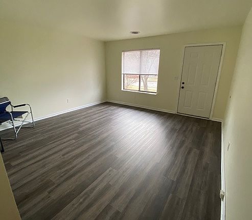 2nd image of 1414 Hanford Ave #1414