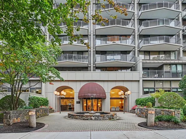 15 Stewart Place #12A, White Plains, NY 10603