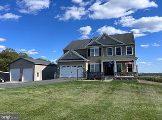 6792 Hickory Rd, Stewartstown, PA 17363