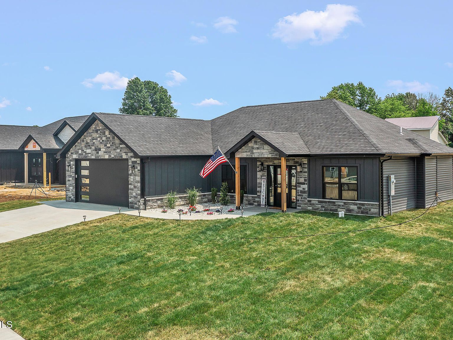 10890 Country Aire Meadows Ct, Holts Summit, MO 65043 | Zillow