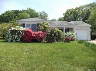 75 Beacon Hill Rd, Ardsley, NY 10502