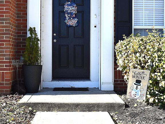 2nd image of 2427 Lady Bedford Pl