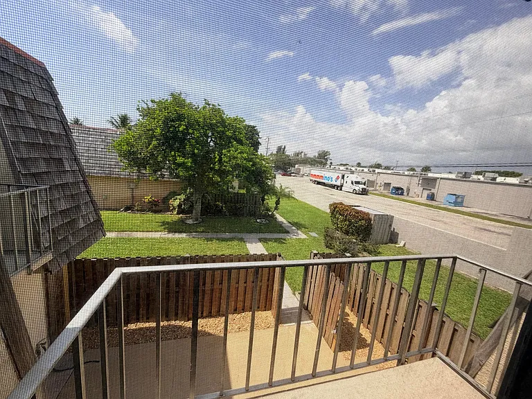 37 Lake Arbor Dr — Photo 16