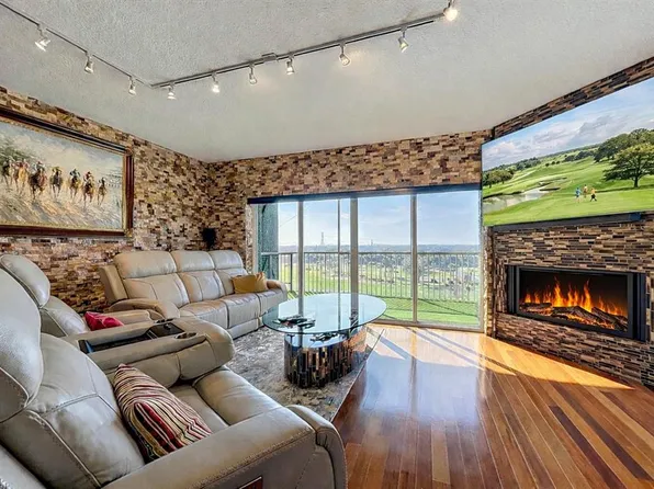 1200 Country Club Dr APT 5404, Largo, FL 33771