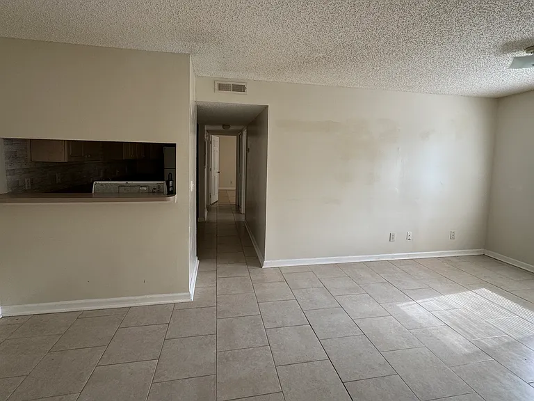 Cedar Creek Apartments — Photo 25