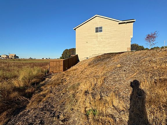 5th image of 5603 Edward Ct