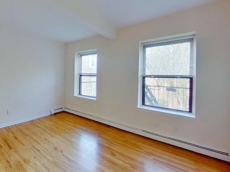 512 Jersey Ave — Photo 8