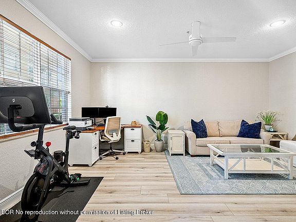 5th image of 124 Harbors Way #124