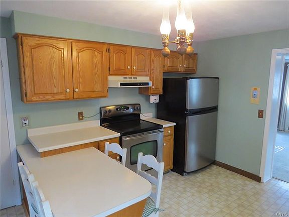 4th image of 105 Danbury Dr