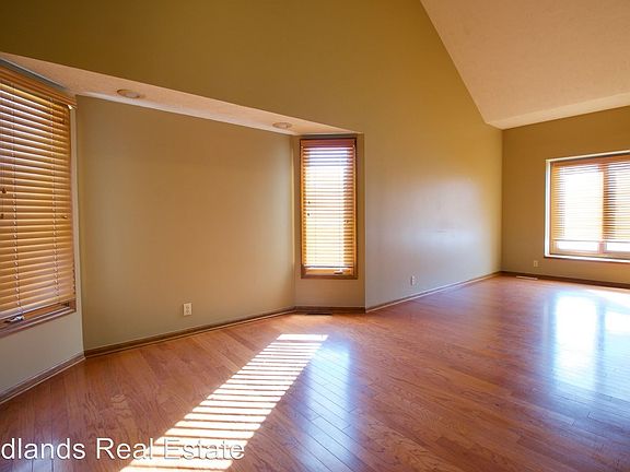 4th image of 916 Shenandoah Dr