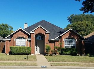 1526 High Pointe Ln, Cedar Hill, TX 75104