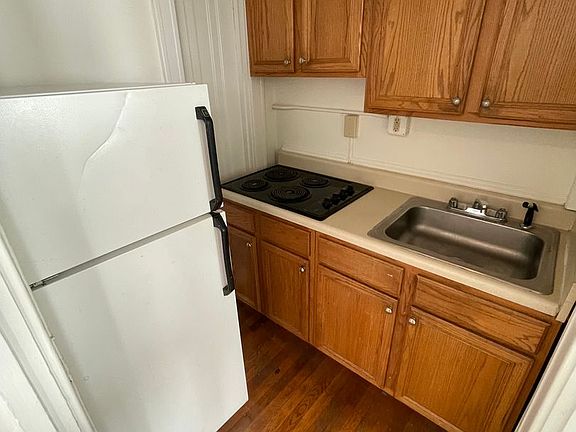 4th image of 1384 W Peachtree St NW APT B4